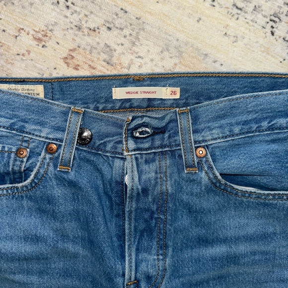 Levi wedgie straight jeans 🩵💙 - Picture 3 of 5